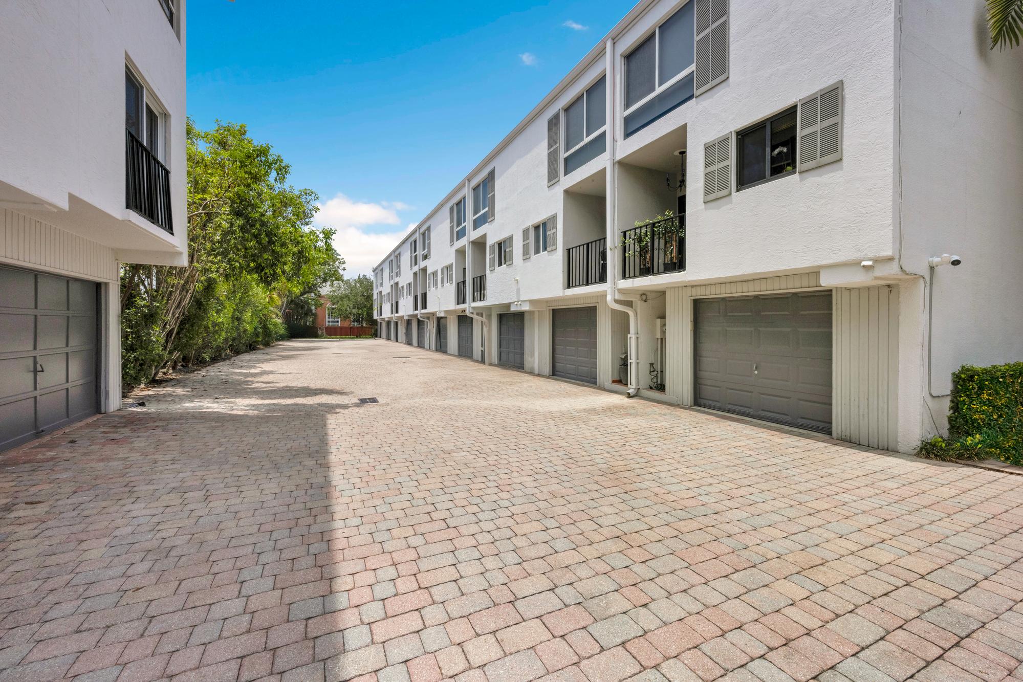 What Types of Coconut Grove Homes Are Buyers Looking for Right Now?